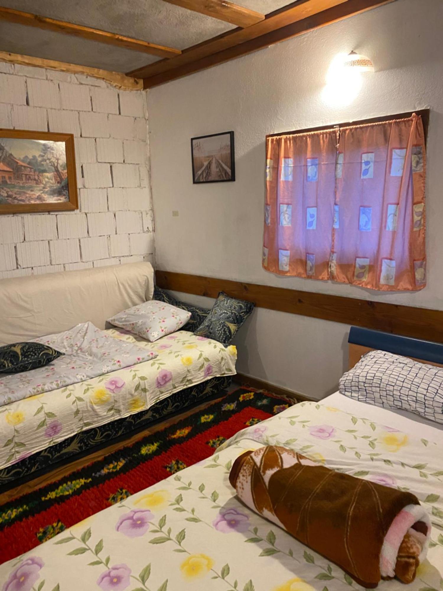 Farma 2 Guest House Cazin Ngoại thất bức ảnh